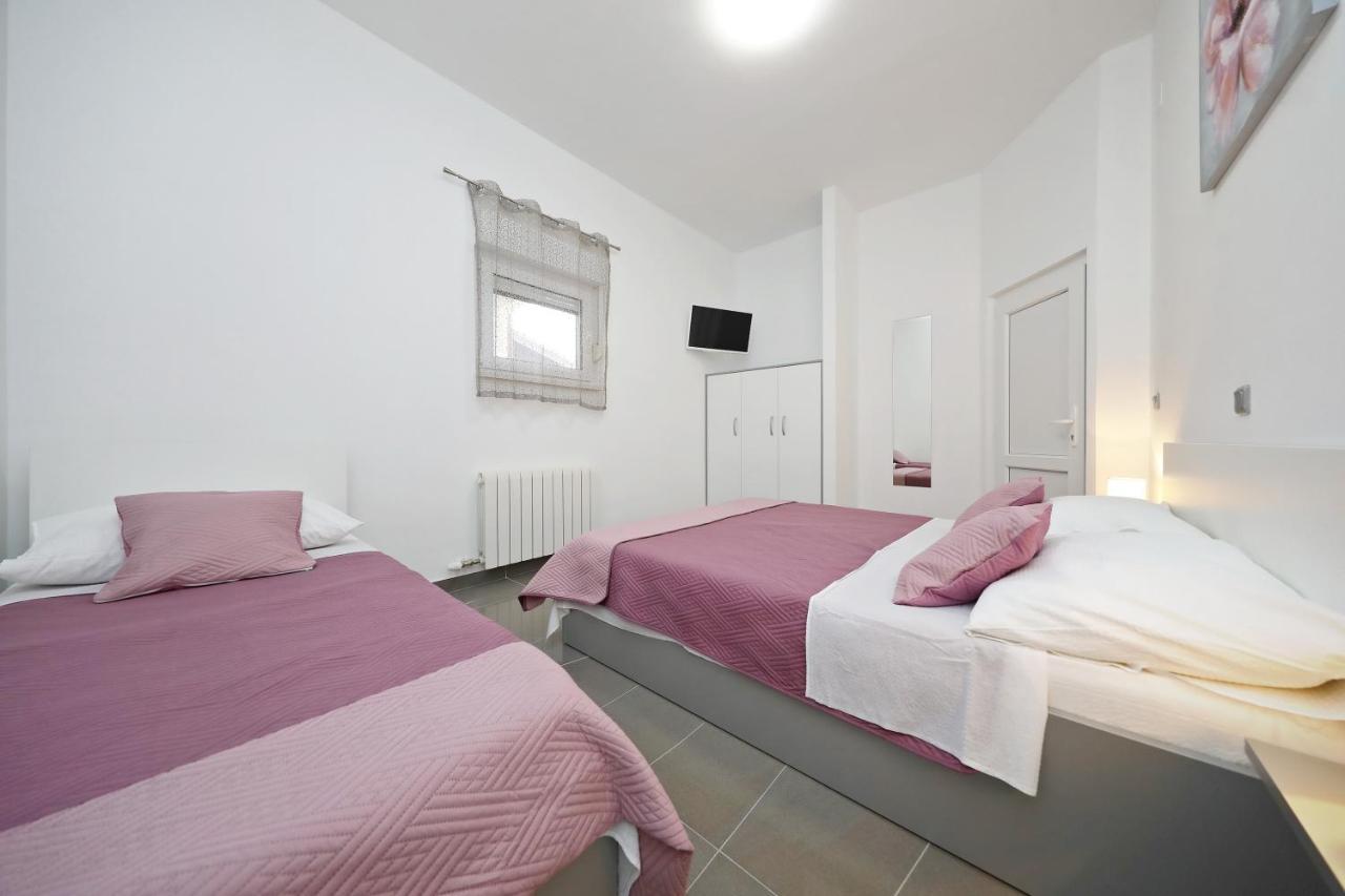 Apartmani Rudi Vir Esterno foto